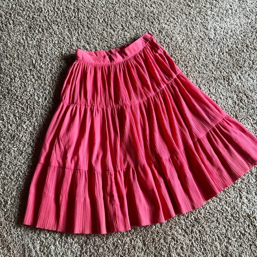 VINTAGE HANDMADE, One-Of-A-Kind Hibiscus Pink Tiered Skirt Set. - Picture 5 of 16